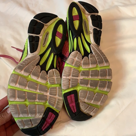 Saucony triumph 10 power grid shoes - Picture 5 of 7